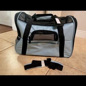 Paws & Pals Pet Carrier (sky blue)